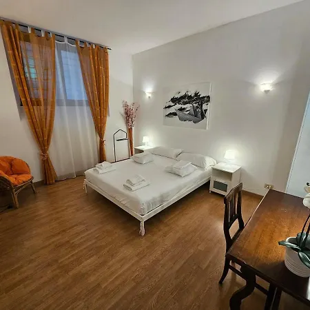 Private In Διαμέρισμα